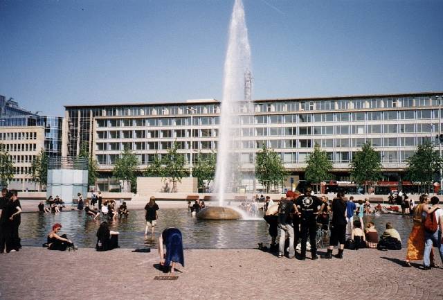 Augustusplatz während des alljährlichen Wave Gothic Treffens in Leipzig