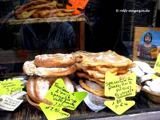 Bcker mit Osterspezialitten in Villefranche-de-Conflent