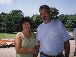 Christine und Rolf als Ptanque-Spieler