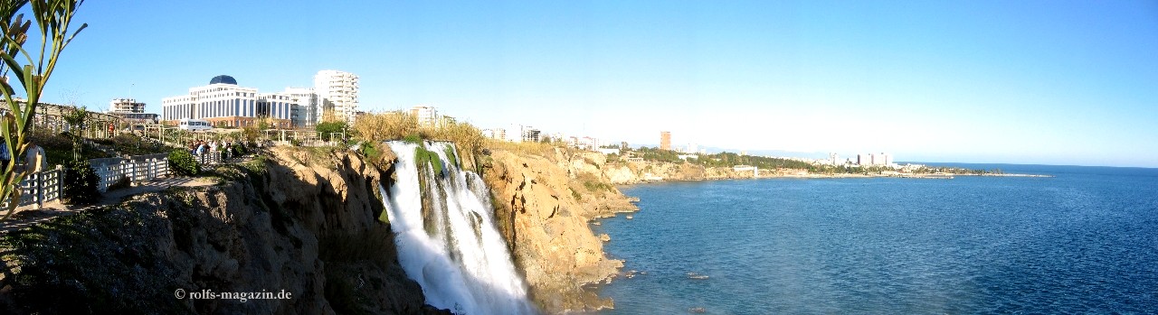 Wasserfall an Antalyas Steilküste